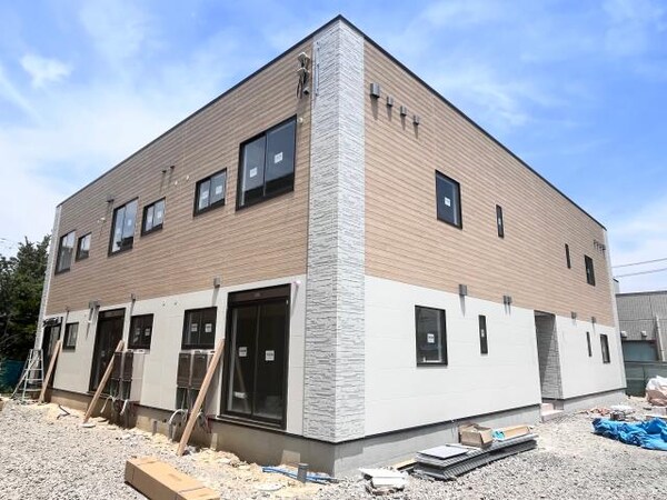 建築中