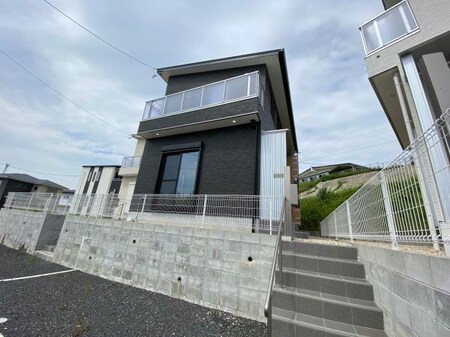 四日市市 波木町 （内部駅） 2階建外観写真