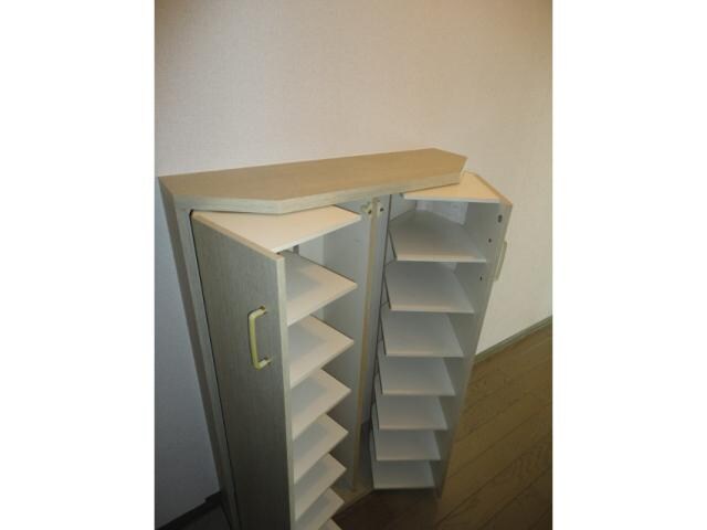 物件内観写真4　(靴箱)