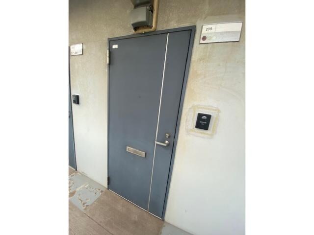 アーバンブレーム新川（Ｂ）の玄関周り