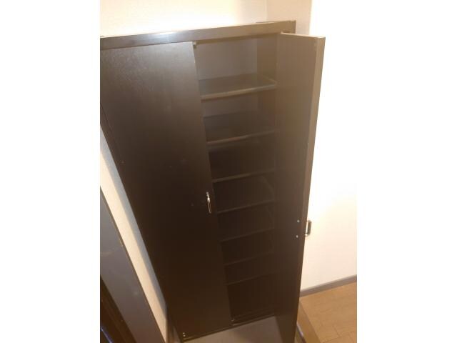 アーバンブレーム大手町（Ｂ2）の玄関周り