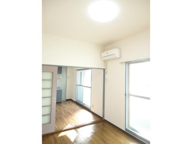 アーバンブレーム西春日の居室