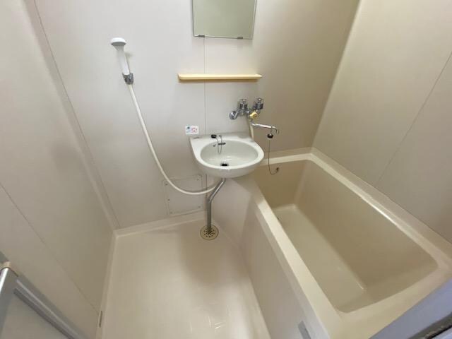 第３ハニービルのバス