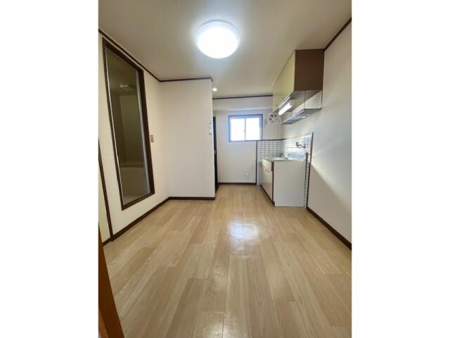 第３ハニービルの居室