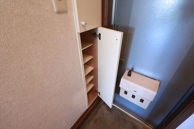 物件内観写真7　(下駄箱)