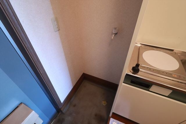 物件内観写真8　(洗濯機置き場)