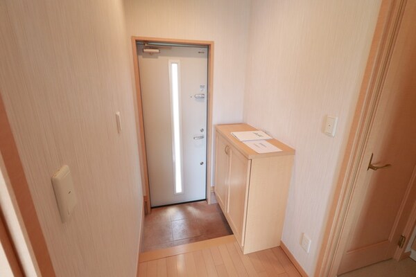 玄関(206号室)