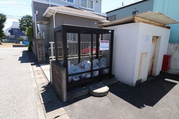 共用設備(ゴミ集積所)
