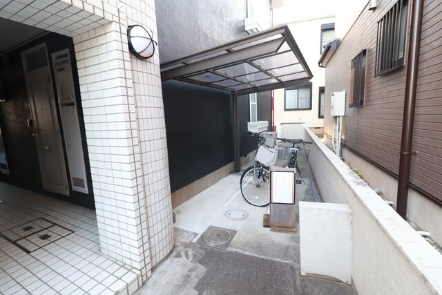 物件外観写真2　(駐輪場)