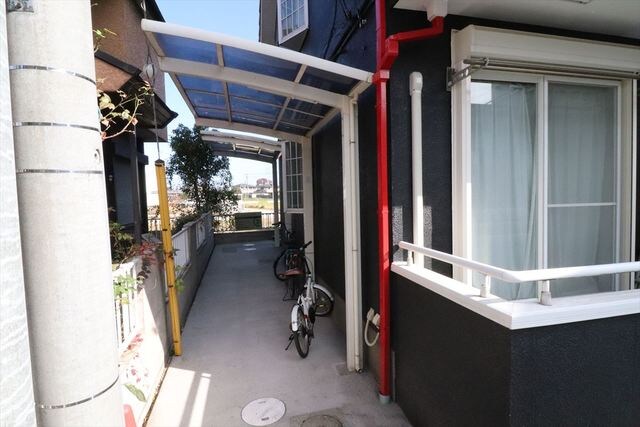 物件外観写真4　(駐輪場)