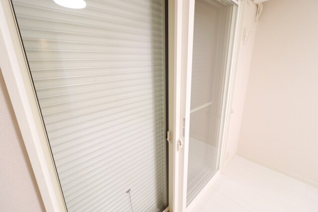 物件内観写真15　(シャッター有り)