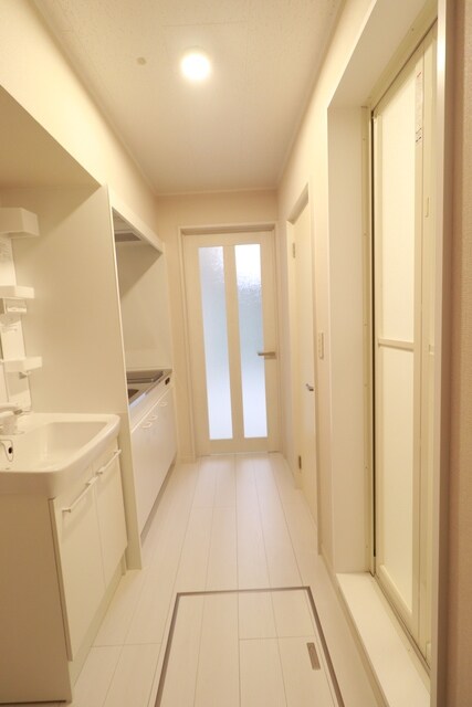 物件内観写真20　(廊下)