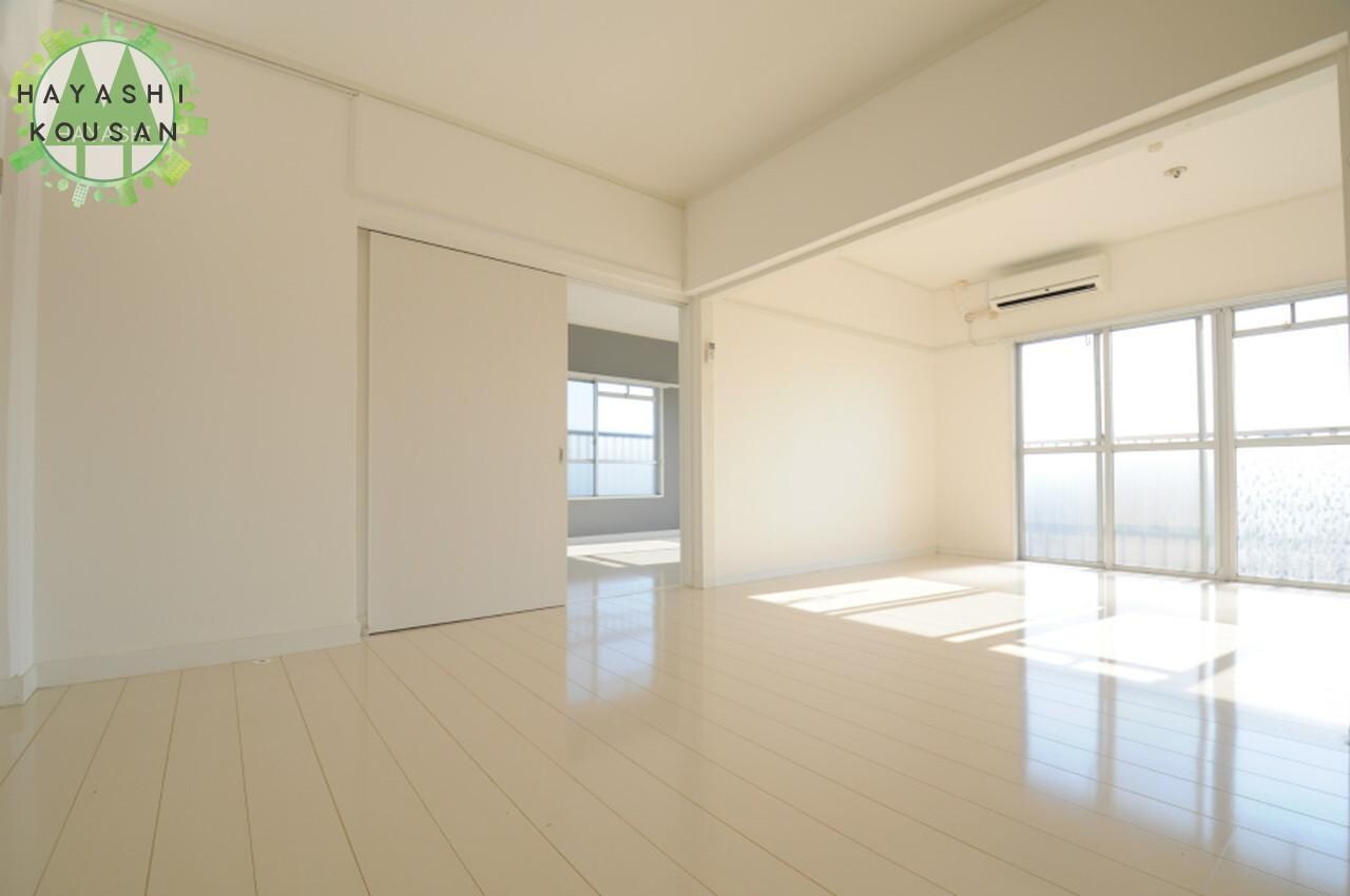 物件内観写真8　(リビング)