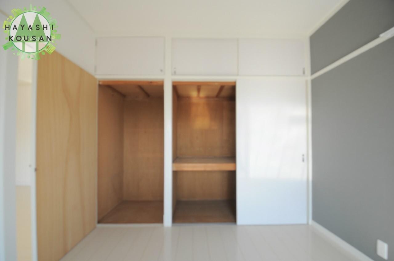 物件内観写真16　(押入れ)