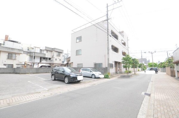 駐車場・駐輪場(駐車場)