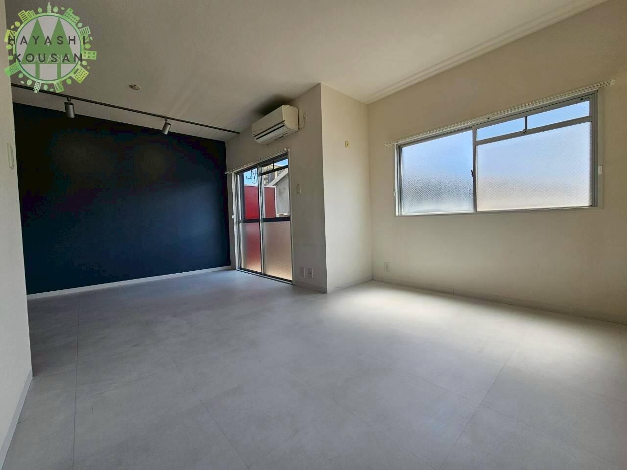 物件内観写真8　(屋内物干しあり)