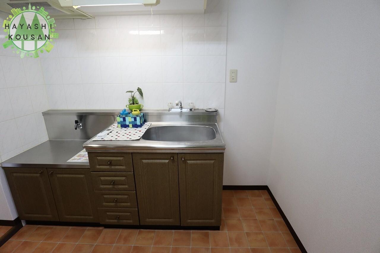 物件内観写真9　(冷蔵庫置きスペース)