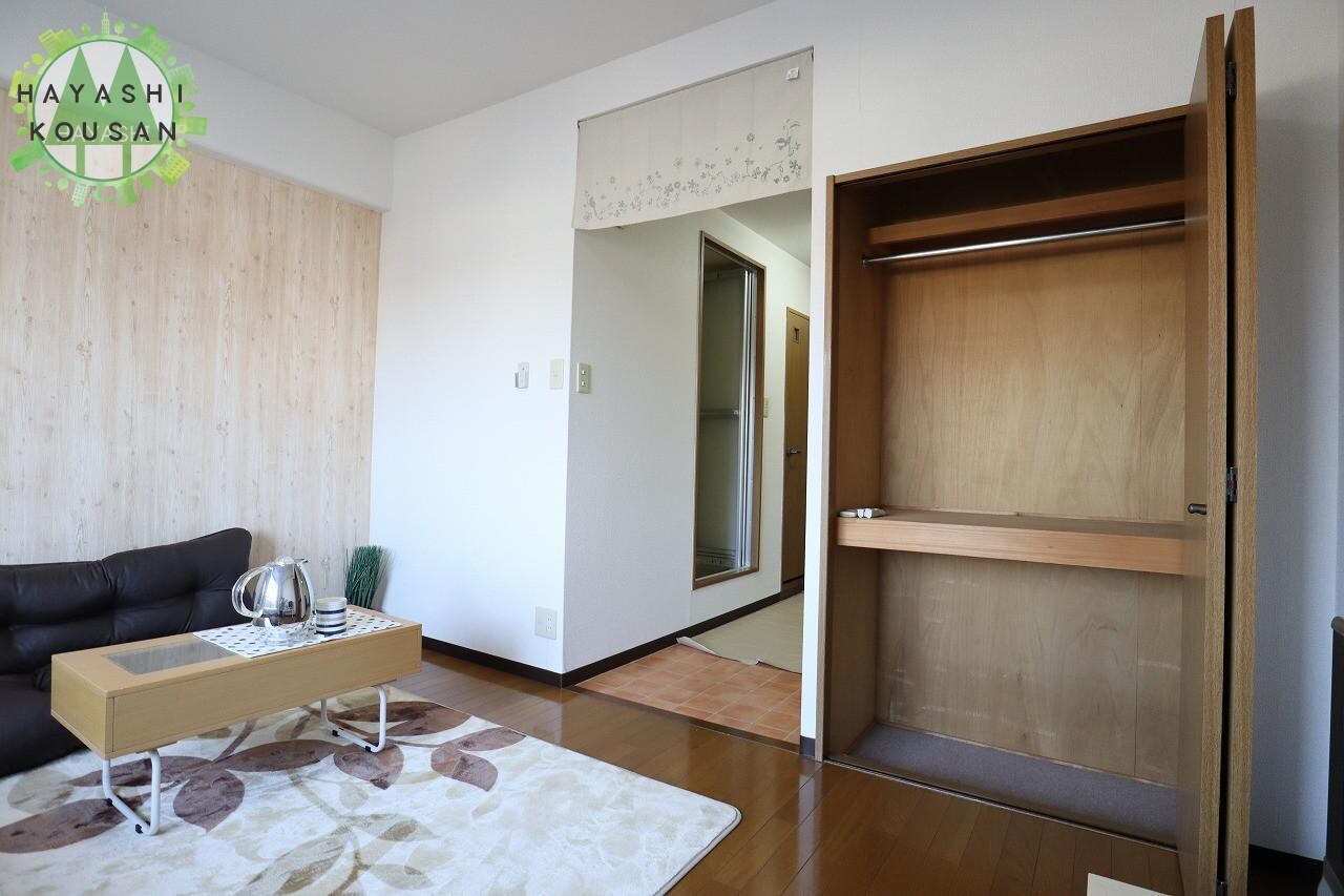 物件内観写真15　(収納スペース)