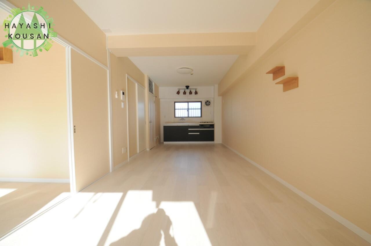 物件内観写真12　(リビング)