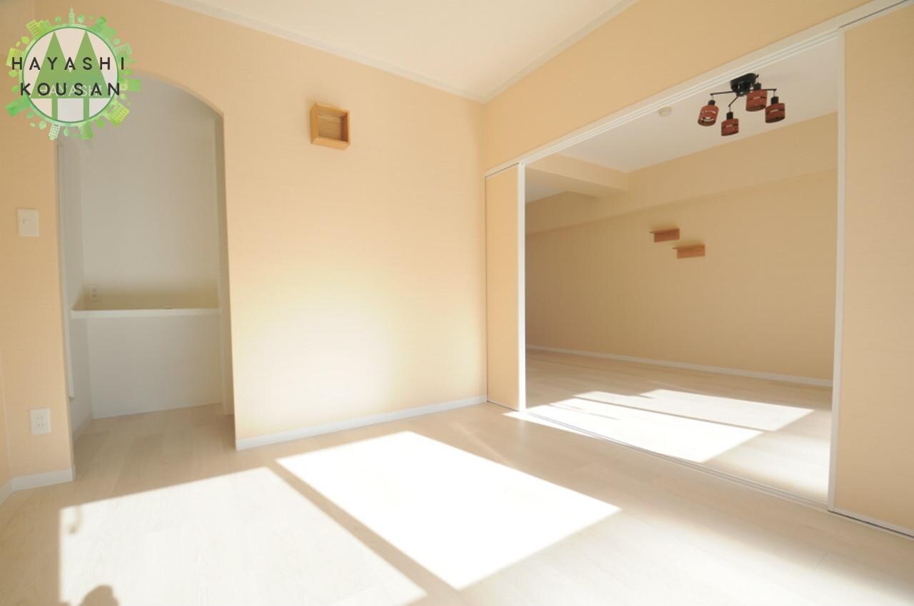 物件内観写真13　(洋室)