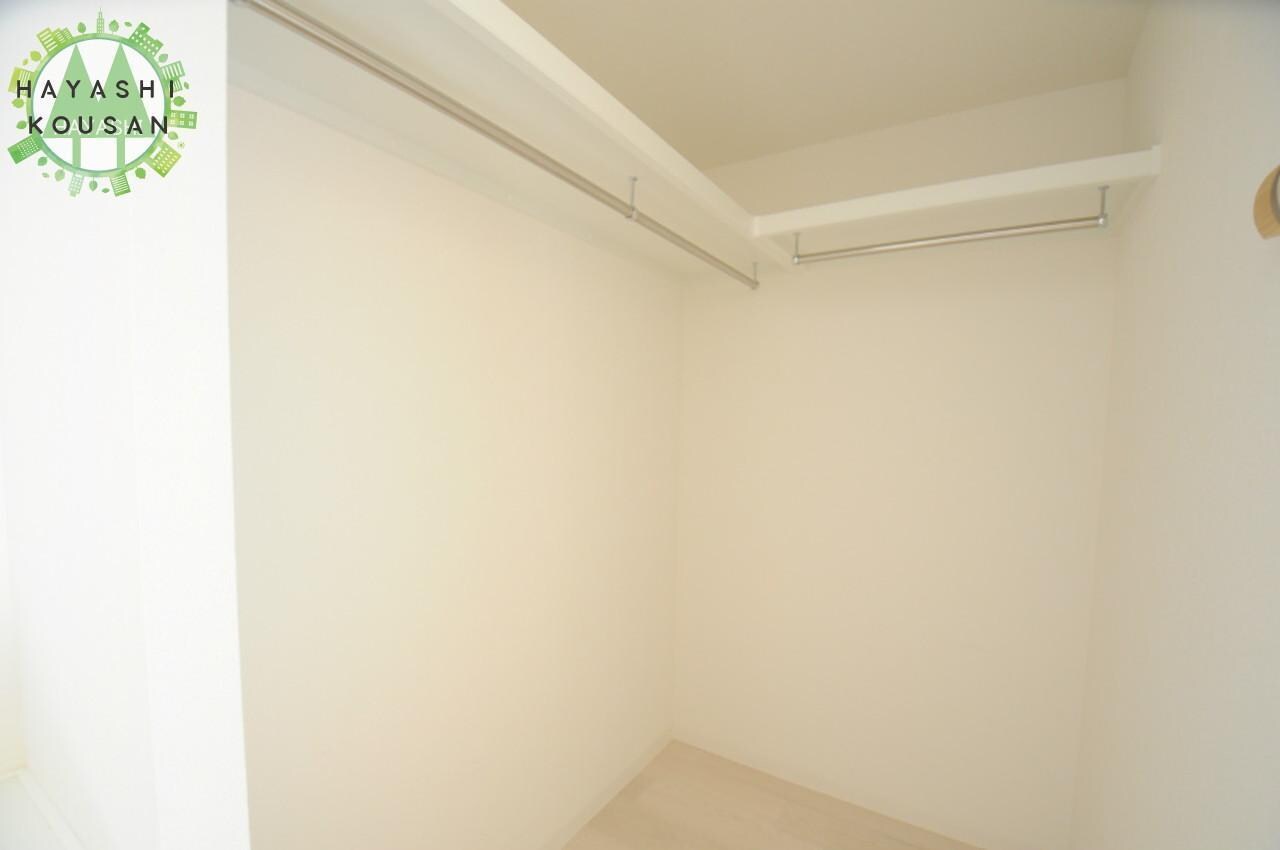 物件内観写真18　(ウォークインクローゼット)