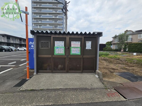 建物設備(ゴミ捨て場)
