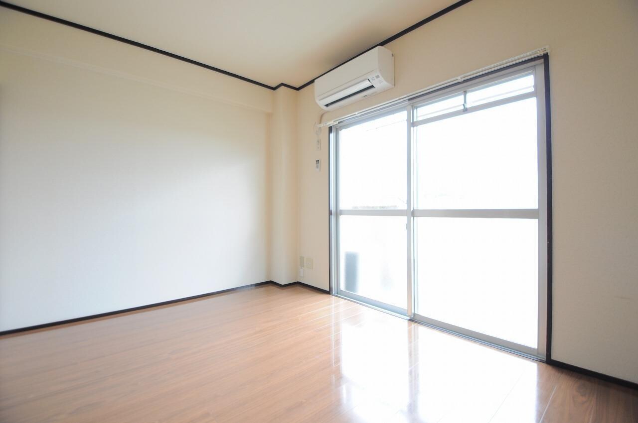 物件内観写真9　(日当り良好)