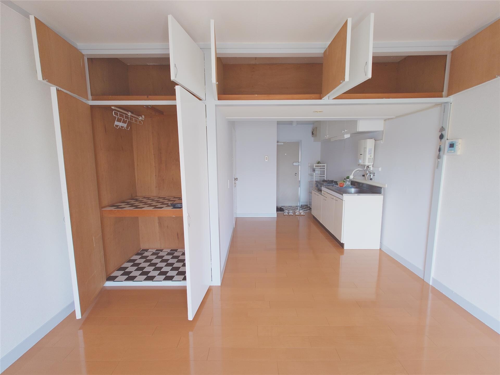 物件内観写真16　(収納多数)