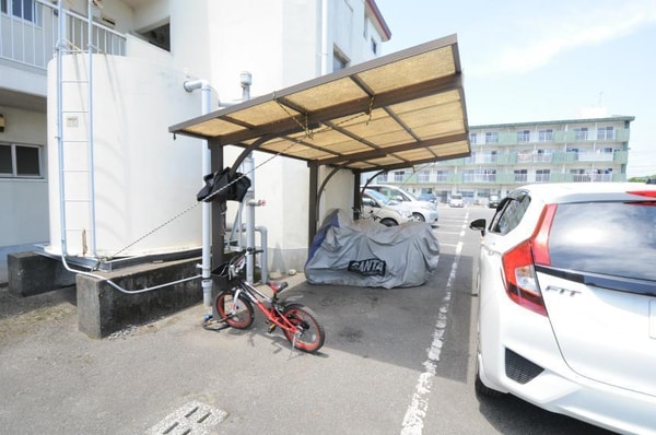 駐車場・駐輪場