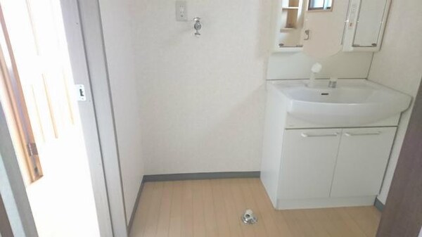 居室(室内洗濯機置場)