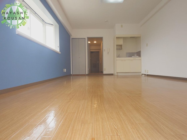 居室(照明器具付き)