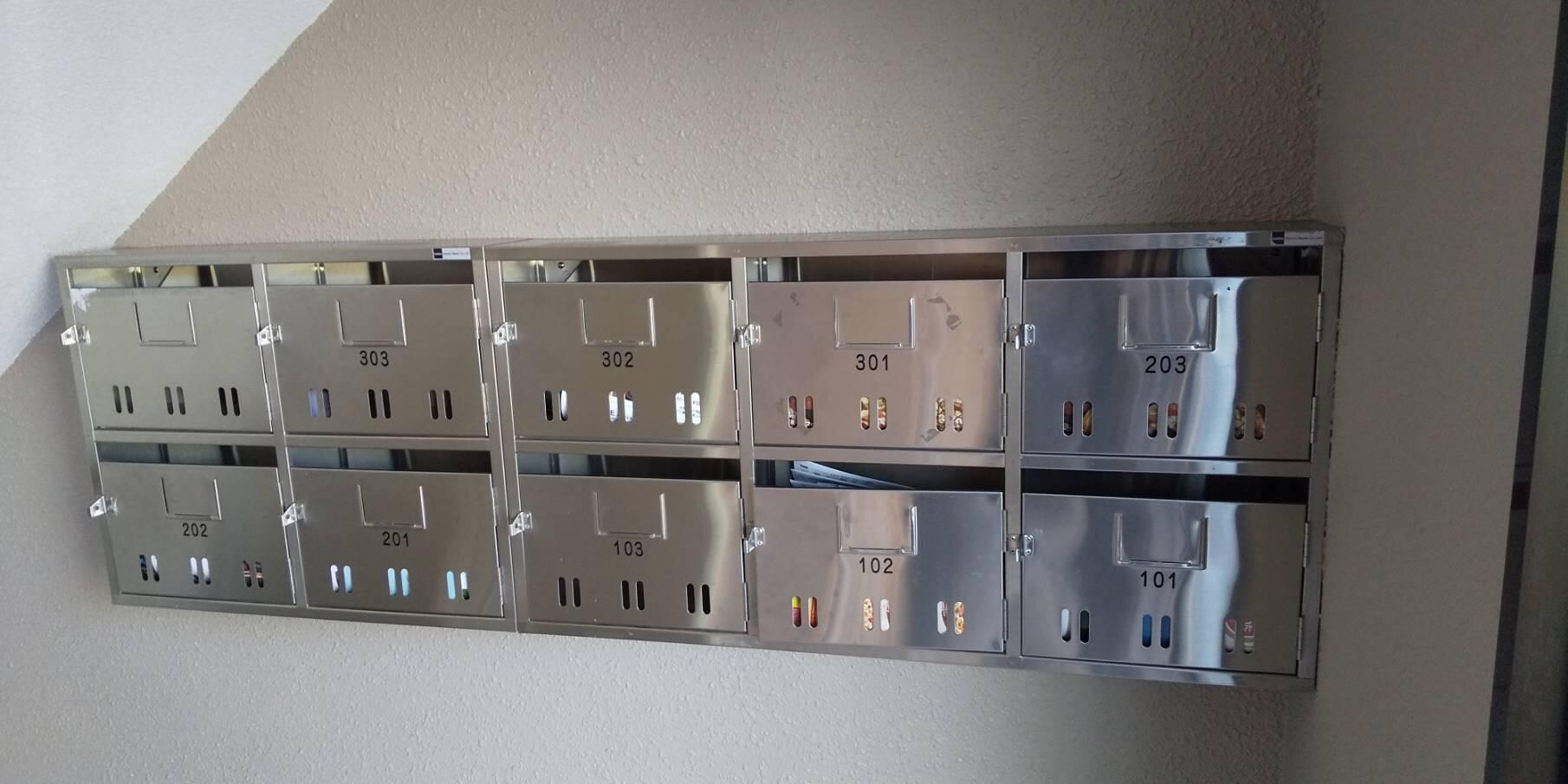 物件外観写真5　(集合ポスト)