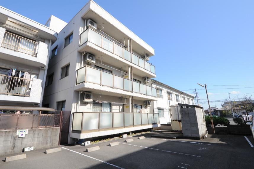 物件外観写真7　(駐車場)