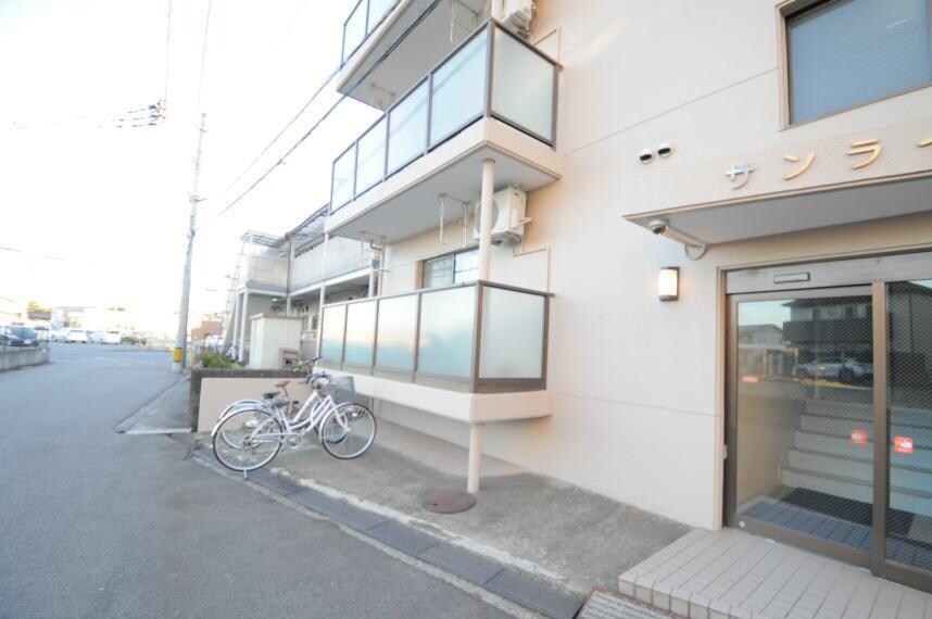 物件外観写真8　(駐輪スペース)