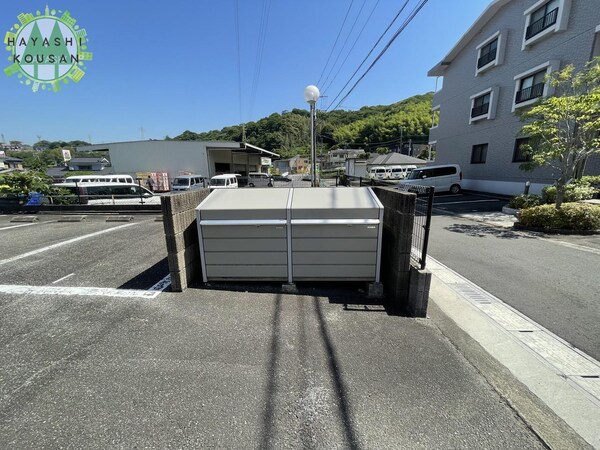 駐車場・駐輪場