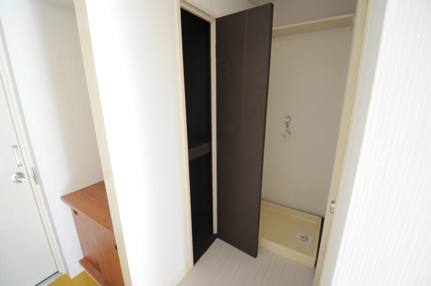 物件内観写真9　(物入)