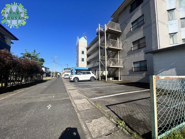 駐車場・駐輪場(駐車場)