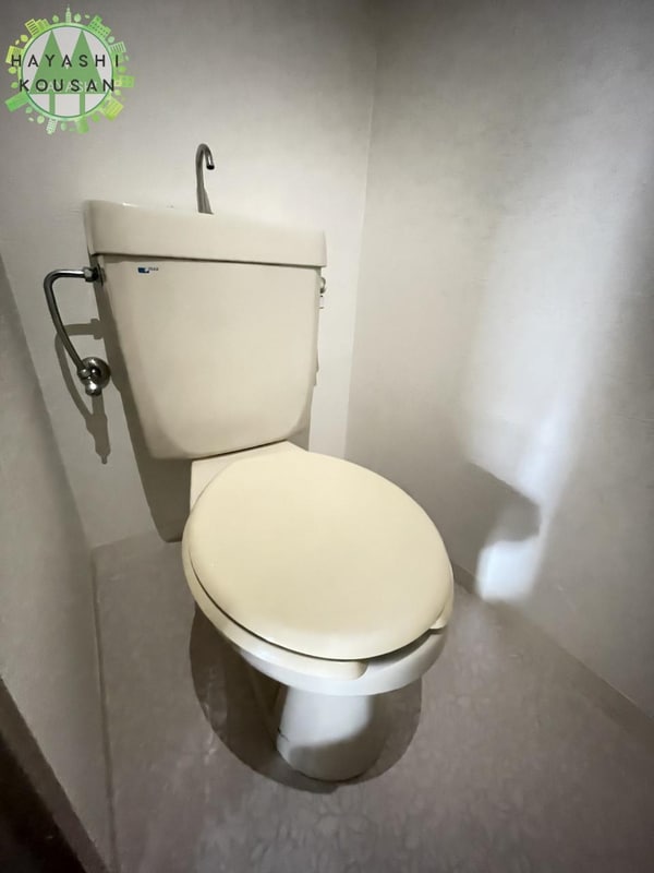 トイレ(温水洗浄便座取り付けます)