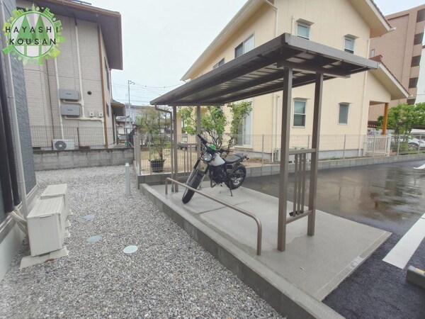 駐車場・駐輪場