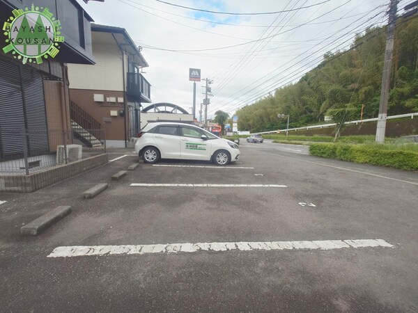 駐車場・駐輪場