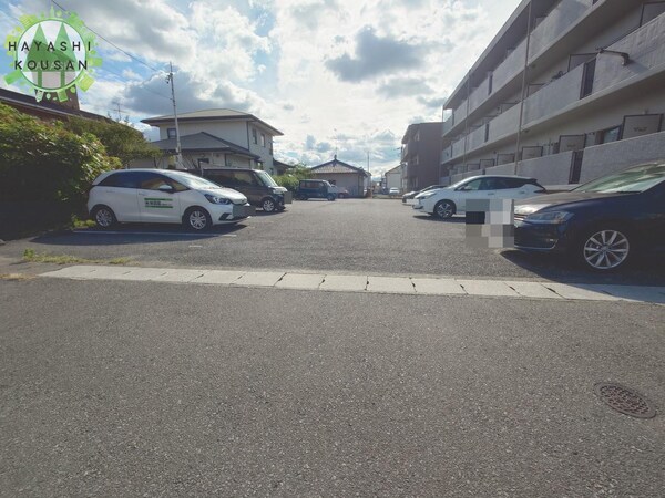 駐車場・駐輪場