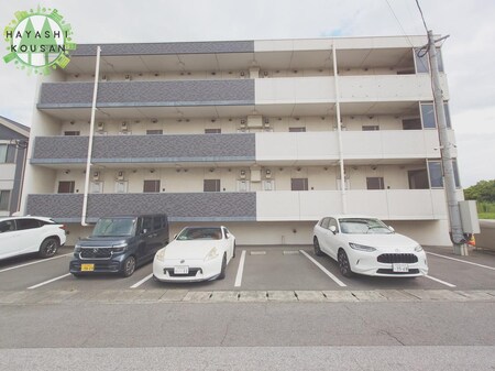 グラシア三川外観写真