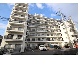 丸岡マンション外観写真