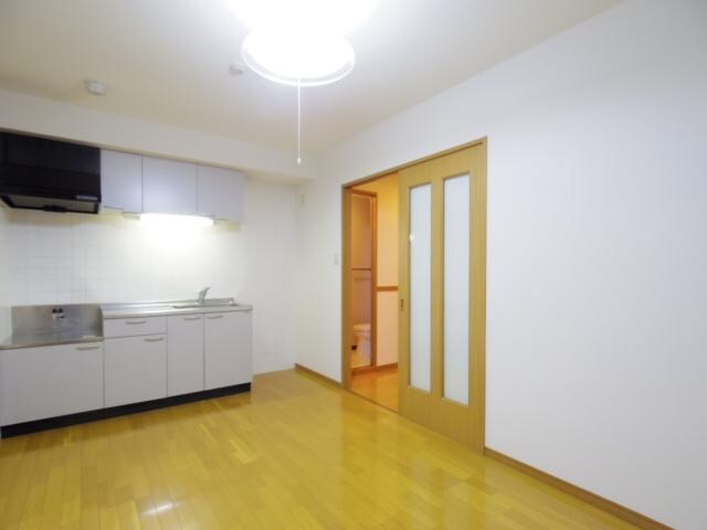 物件内観写真5　(同イメージ反転)