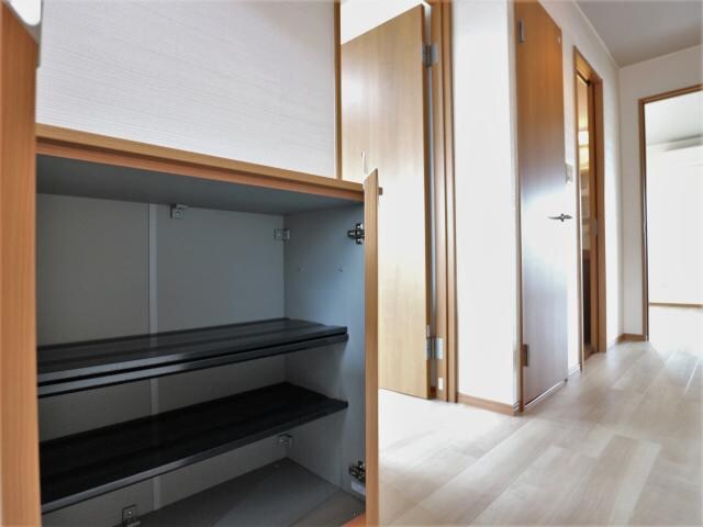 静岡駅 バス23分　宮竹一丁目下車：停歩2分 3階の玄関周り