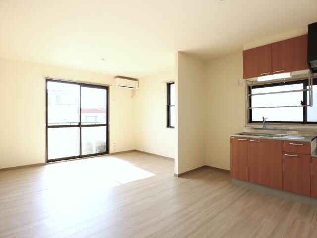 静岡駅 バス12分　見瀬Ｄａｉｉｃｈｉ－ＴＶ入口下車：停歩3分 2階の居室