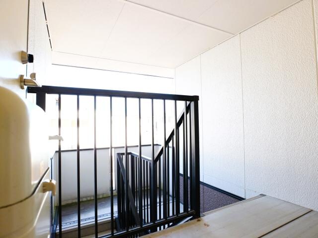 静岡駅 バス12分　見瀬Ｄａｉｉｃｈｉ－ＴＶ入口下車：停歩3分 2階の玄関周り