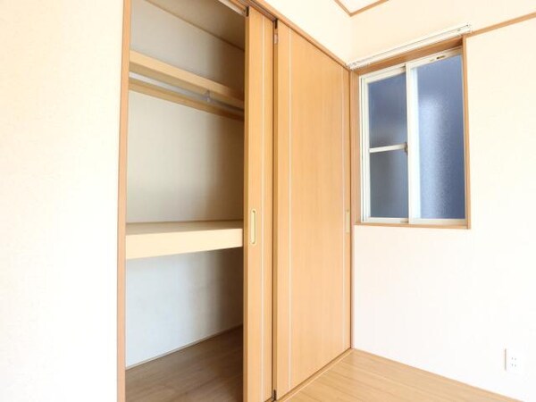 収納(同イメージ反転)