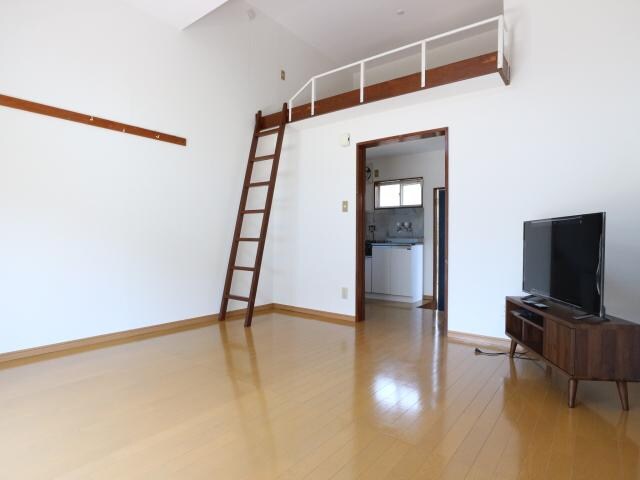 静岡駅 バス29分　大谷小学校前下車：停歩11分 1階の居室