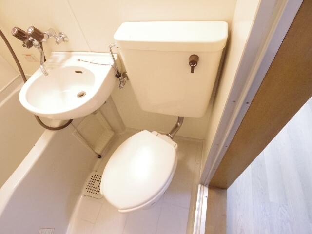 新静岡駅 徒歩3分 2階のトイレ